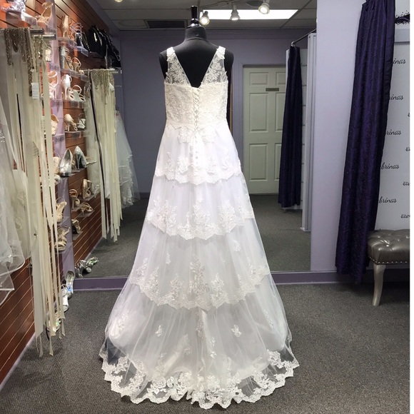 Lia Mia - Style 6391 - Size 18 - Ivory - Picture 2 of 4